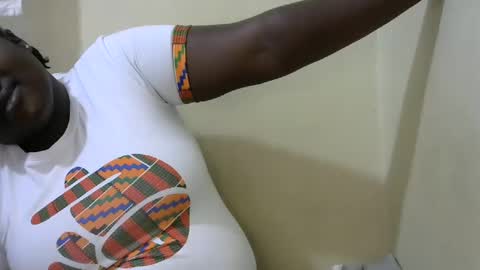 Snapshot of sexxy_bree chatting on February 22, 9:37 pm sexxy_bree online show from February 22, 9:37 pm