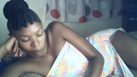 sexxy_curvy23 online show from February 4, 3:45 am