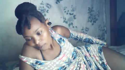 sexxy_curvy23 online show from February 24, 8:07 pm