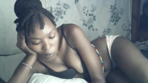 sexxy_curvy23 online show from February 27, 5:29 am