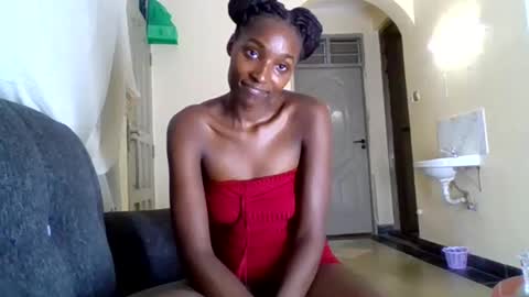 Snapshot of sexxy_liney chatting on February 14, 2:39 am sexxy_liney online show from February 14, 2:39 am