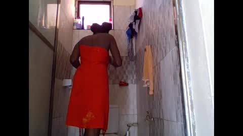 Snapshot of sexxy_liney chatting on February 20, 2:35 pm sexxy_liney online show from February 20, 2:35 pm