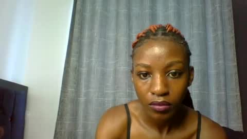 sexxy_lunah online show from August 1, 10:58 am
