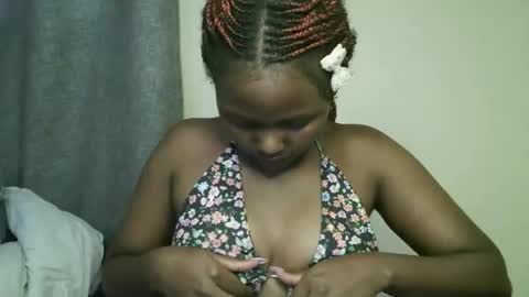 Snapshot of sexxy_lynne chatting on September 17, 2:08 pm sexxy_lynne online show from September 17, 2:08 pm