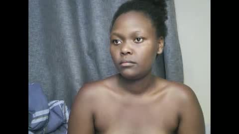 Snapshot of sexxy_lynne chatting on October 1, 6:25 pm sexxy_lynne online show from October 1, 6:25 pm