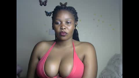 Snapshot of sexxy_savage chatting on March 12, 10:17 pm sexxy_savage online show from March 12, 10:17 pm