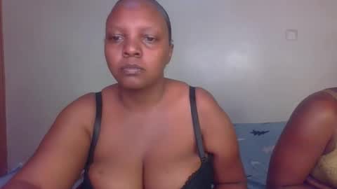 Snapshot of sexxy_surphire chatting on September 15, 10:59 am Sexxy surphire online show from September 15, 10:59 am