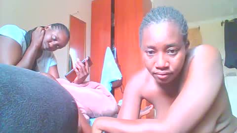 Snapshot of sexxy_thick_ebony chatting on September 29, 8:08 am Sweet doll online show from September 29, 8:08 am