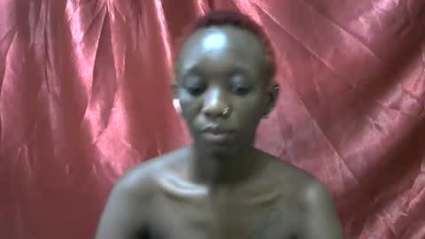 Snapshot of sexxy_veee chatting on November 6, 7:37 pm sexxy_veee online show from November 6, 7:37 pm