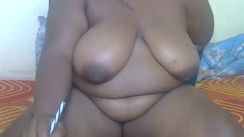 Snapshot of sexxydripy chatting on February 25, 12:42 am sly online show from February 25, 12:42 am