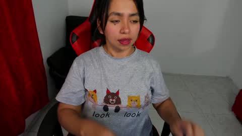 Snapshot of sexxyhot23 chatting on February 4, 3:22 am LINDA online show from February 4, 3:22 am