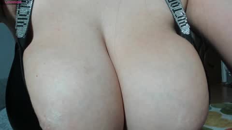 Snapshot of sexxymeriemm chatting on February 3, 1:51 pm sexxymeriemm online show from February 3, 1:51 pm