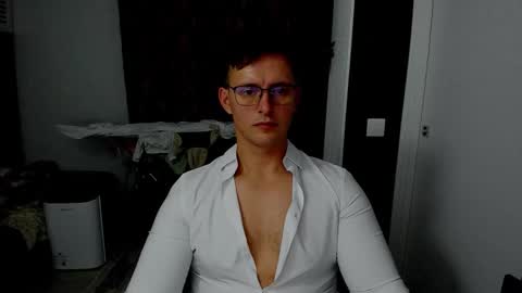 Sexxymuscles4U online show from November 6, 3:13 pm