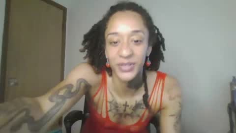 Snapshot of sexy6foot chatting on June 19, 12:04 am sexy6foot online show from June 19, 12:04 am