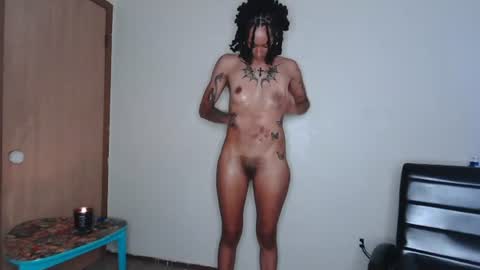 Snapshot of sexy6foot chatting on June 25, 5:12 am sexy6foot online show from June 25, 5:12 am