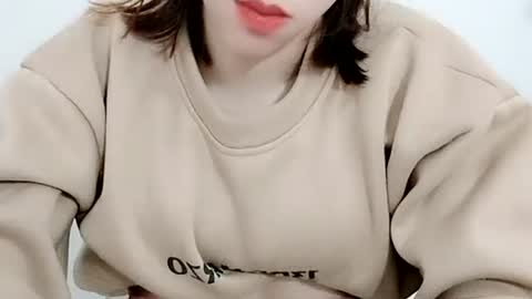 sexy8685 online show from December 19, 2:18 am