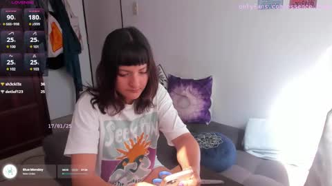 Snapshot of sexy__emma chatting on January 17, 7:27 pm sexy__emma online show from January 17, 7:27 pm
