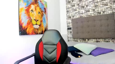 Tiger  online show from January 7, 7:49 pm