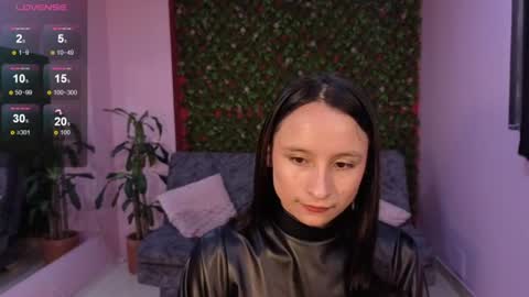 Snapshot of sexy_ailin chatting on June 17, 10:50 am Ailin online show from June 17, 10:50 am