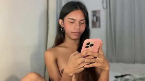 sexy_alexa17 online show from April 20, 5:37 pm
