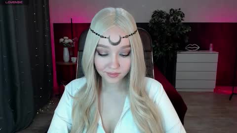 Alexia online show from November 1, 2:19 pm