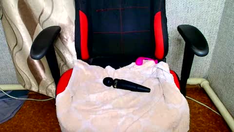 Jessica  Face only in pvt or in snapchat Dont ask more.... online show from September 9, 10:31 pm