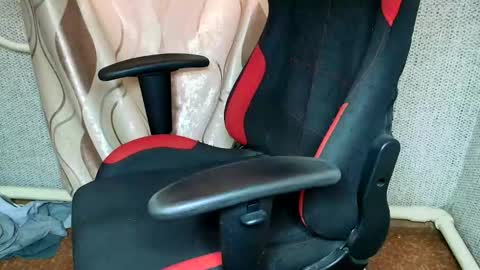 Jessica  Face only in pvt or in snapchat Dont ask more.... online show from October 28, 10:19 am