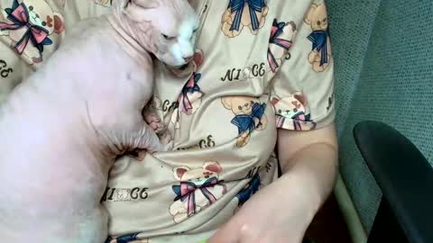 Jessica  Face only in pvt or in snapchat Dont ask more.... online show from March 21, 11:30 pm