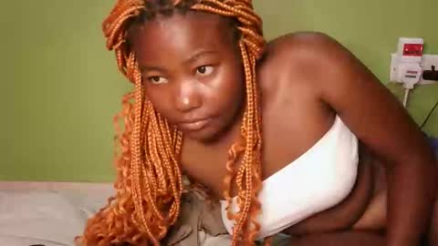 Snapshot of sexy_banice chatting on February 26, 6:34 am sexy_banice online show from February 26, 6:34 am