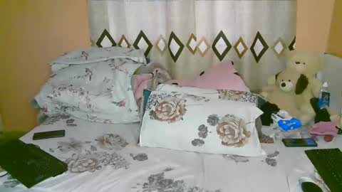 sexy_bluegirl online show from October 13, 1:22 pm