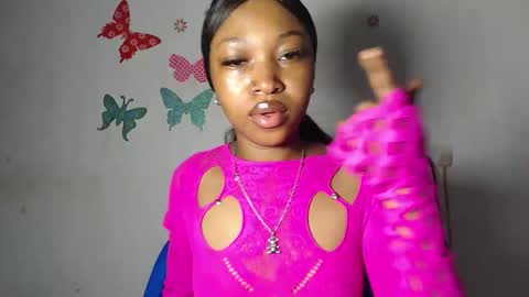 Snapshot of sexy_bluey247 chatting on February 20, 6:48 am sexy_bluey247 online show from February 20, 6:48 am