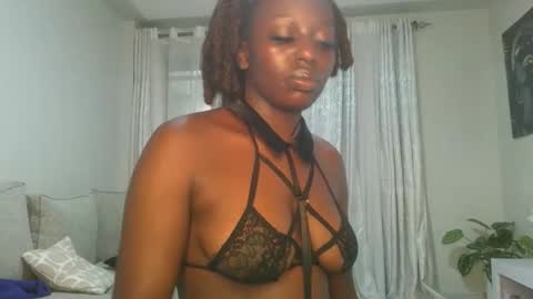 Snapshot of sexy_candia chatting on April 29, 9:46 am Stacy online show from April 29, 9:46 am