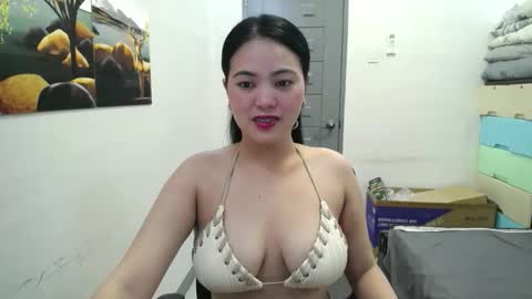 Snapshot of sexy_candy69x chatting on December 14, 12:10 pm sexy_candy69x online show from December 14, 12:10 pm