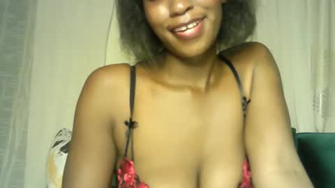 Snapshot of sexy_chocoy05 chatting on November 14, 6:50 pm sexy_chocoy05 online show from November 14, 6:50 pm