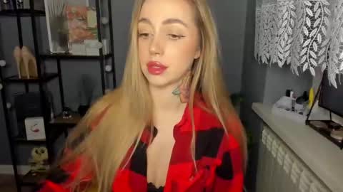 Snapshot of sexy_coralie chatting on December 11, 11:19 am C o r a l i e online show from December 11, 11:19 am