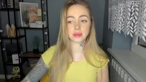 Snapshot of sexy_coralie chatting on December 17, 7:29 am C o r a l i e online show from December 17, 7:29 am