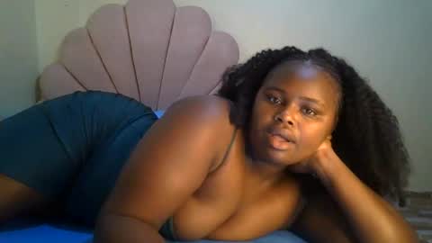 Snapshot of sexy_corn chatting on May 21, 7:37 am Connie online show from May 21, 7:37 am