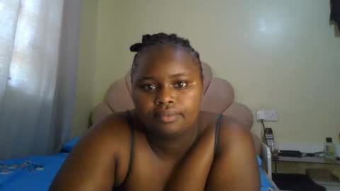 Snapshot of sexy_corn chatting on June 4, 7:03 am Connie online show from June 4, 7:03 am