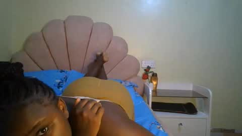 Snapshot of sexy_corn chatting on June 8, 5:30 am Connie online show from June 8, 5:30 am
