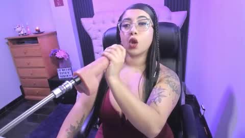  C R I S T A L  online show from January 10, 3:08 am