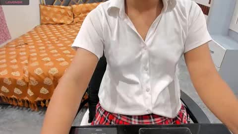 Snapshot of sexy_doll_1_ chatting on September 20, 8:37 am Sexydoll online show from September 20, 8:37 am
