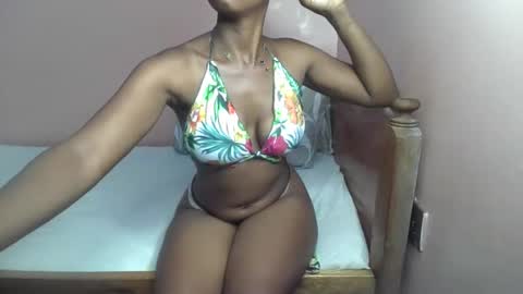 Snapshot of sexy_ellahh chatting on November 16, 3:23 am Ellahh online show from November 16, 3:23 am