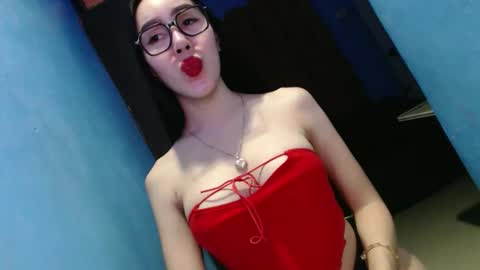 sexy_emily92 online show from January 18, 2:43 pm