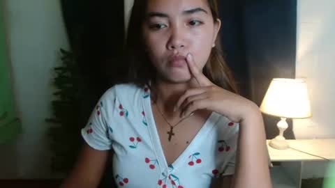 Snapshot of sexy_enya chatting on October 23, 2:49 pm Enya3 online show from October 23, 2:49 pm