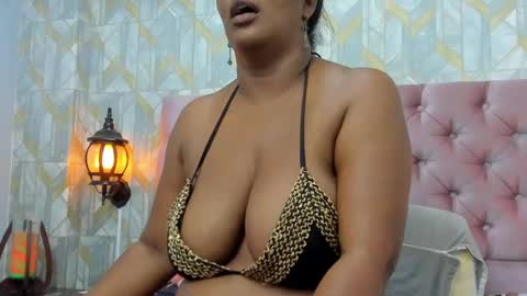 Snapshot of sexy_hot_mature chatting on March 10, 8:37 am lina online show from March 10, 8:37 am