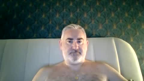 Snapshot of sexy_italiandaddy chatting on June 5, 5:58 am Antonio online show from June 5, 5:58 am