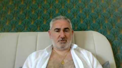 Snapshot of sexy_italiandaddy chatting on June 17, 2:51 pm Antonio online show from June 17, 2:51 pm