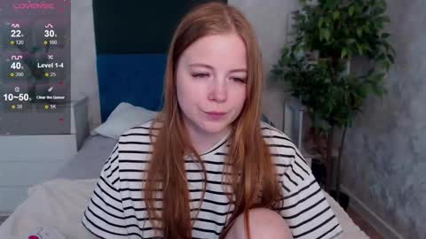 Snapshot of sexy_jenny18 chatting on February 16, 9:05 am Jennifer online show from February 16, 9:05 am