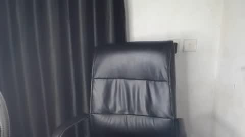 Snapshot of sexy_juicypussy0 chatting on October 10, 10:09 pm Jasmine online show from October 10, 10:09 pm