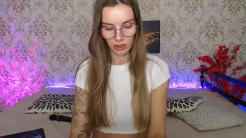 Snapshot of sexy_juliaxo chatting on October 19, 2:23 am Sexy Juliaxo online show from October 19, 2:23 am